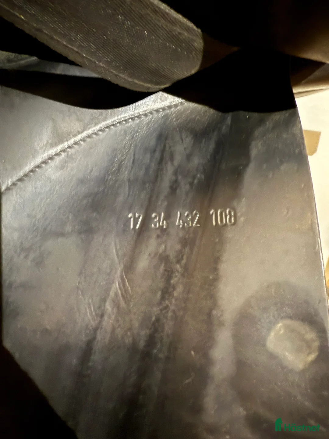 Sadlar hästutrustning till salu: Svart Dressyrsadel Prestige i Runhällen - Annons 6