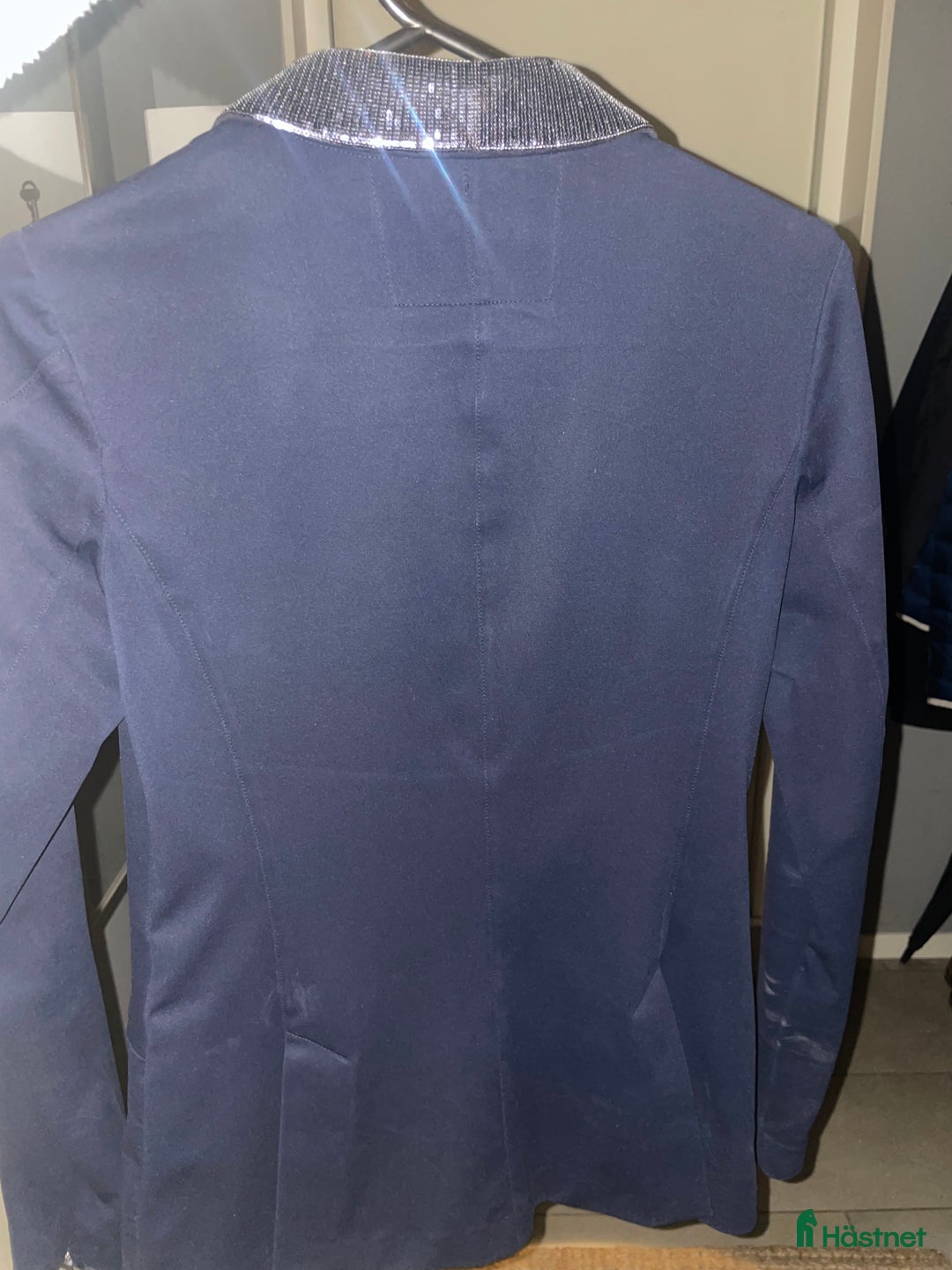 Jackor & Kavajer ryttarutrustning till salu: Super fin animo kavaj i Örebro - Annons 3