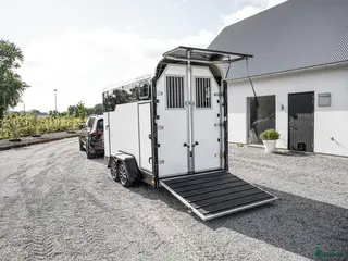 Hästtransporter fordon & transport till salu: EQ3R Stuteri i Harestad - Annons 1