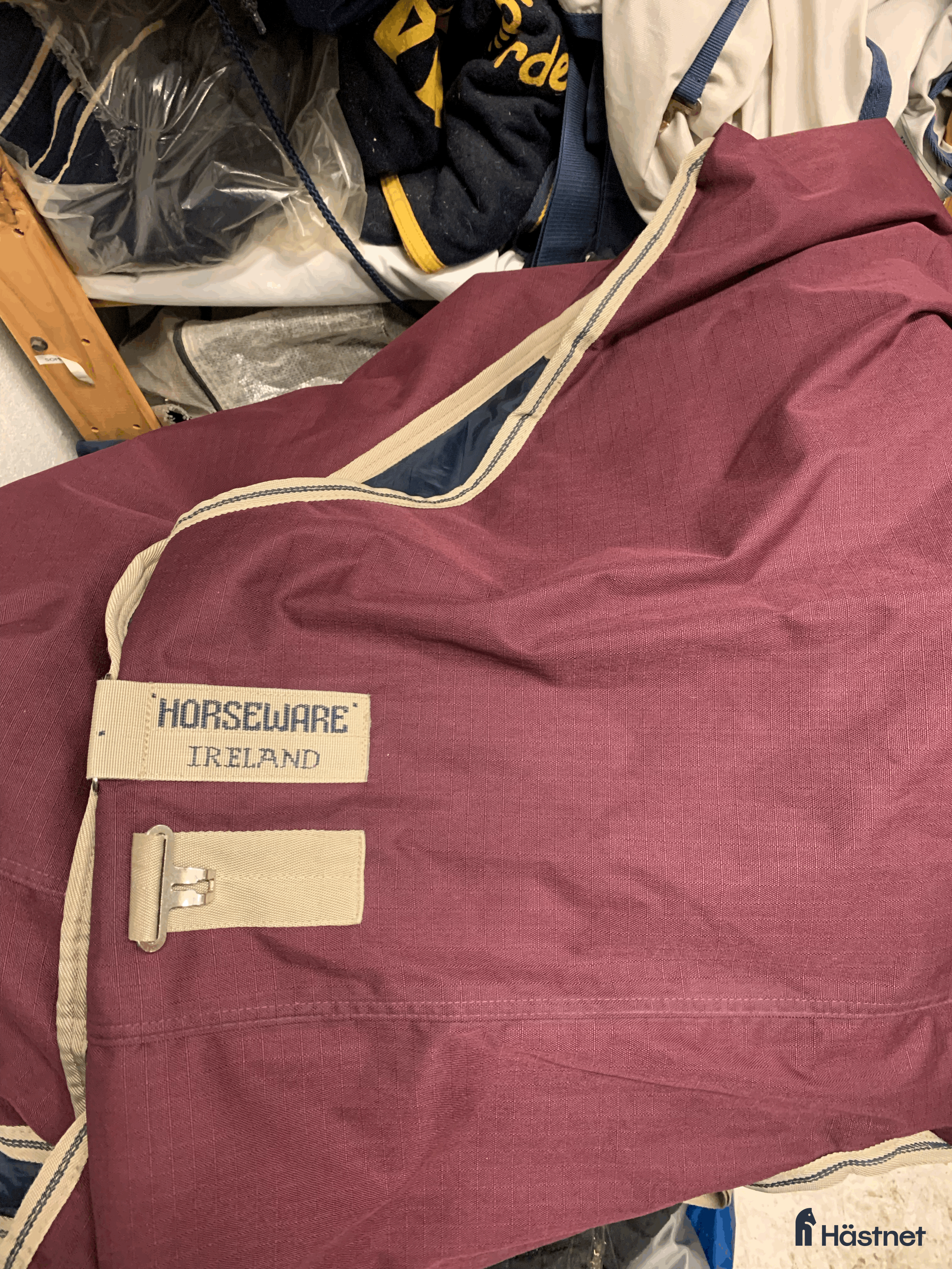 Täcken hästutrustning till salu: Tävlings / stall / ute - täcken  i storlek 125  i Ekerö - Annons 6