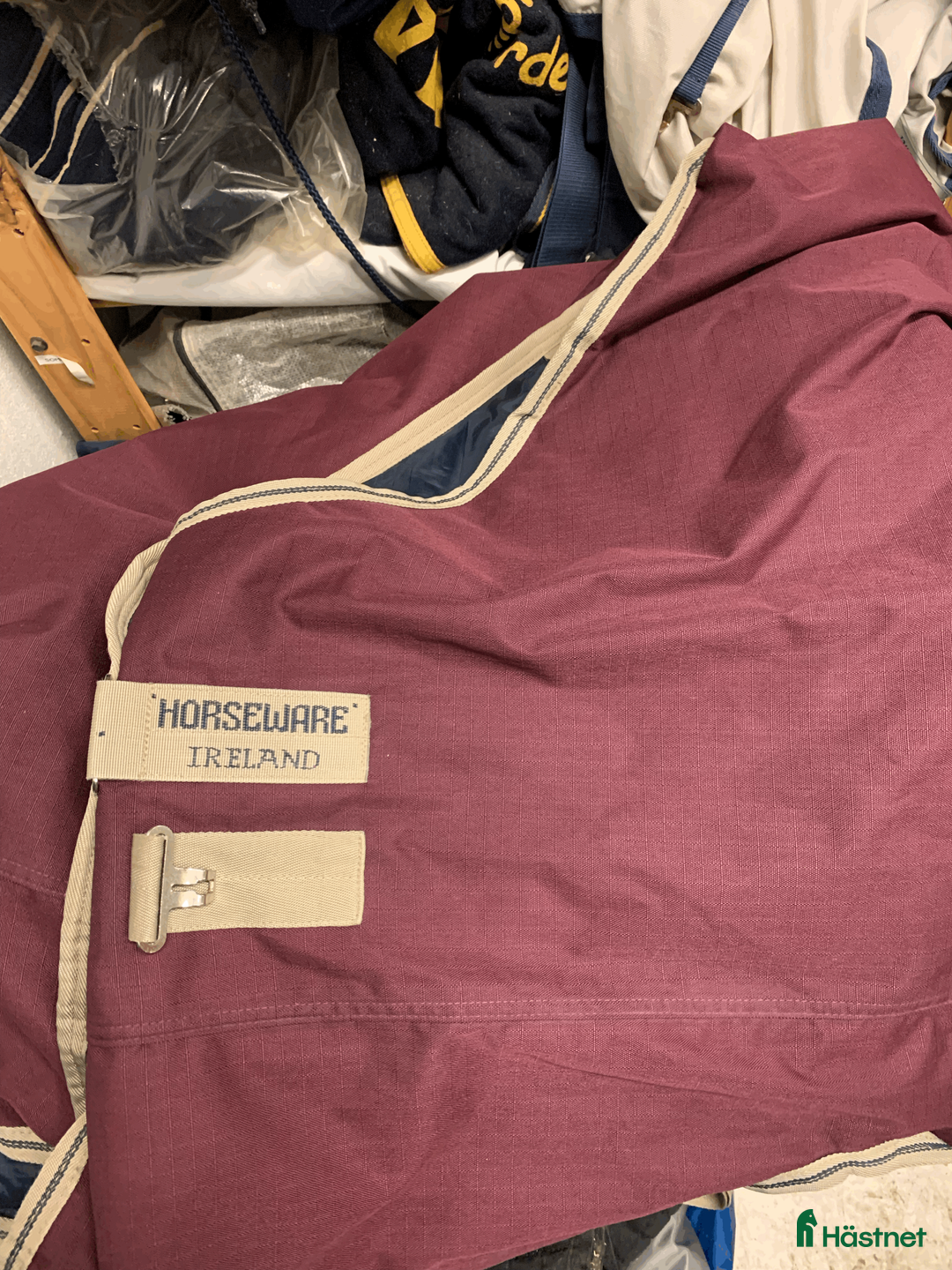 Täcken hästutrustning till salu: Tävlings / stall / ute - täcken  i storlek 125  i Ekerö - Annons 1