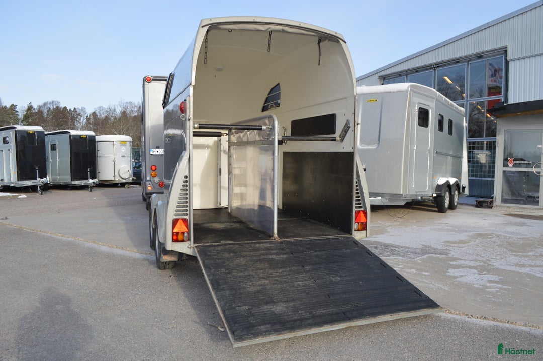 Hästtransporter  fordon & transport till salu: Böckmann Big Master 2017, Totalvikt 1800 kg i Kvicksund - Annons 4