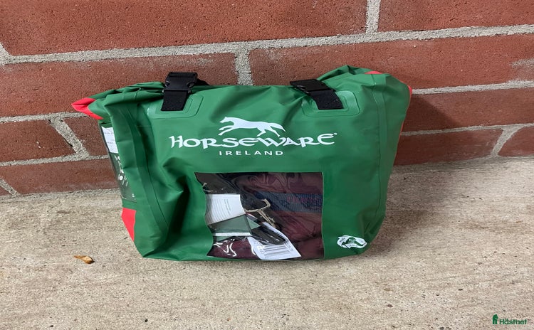 Täcken hästutrustning till salu i Vollsjö - Annons 15