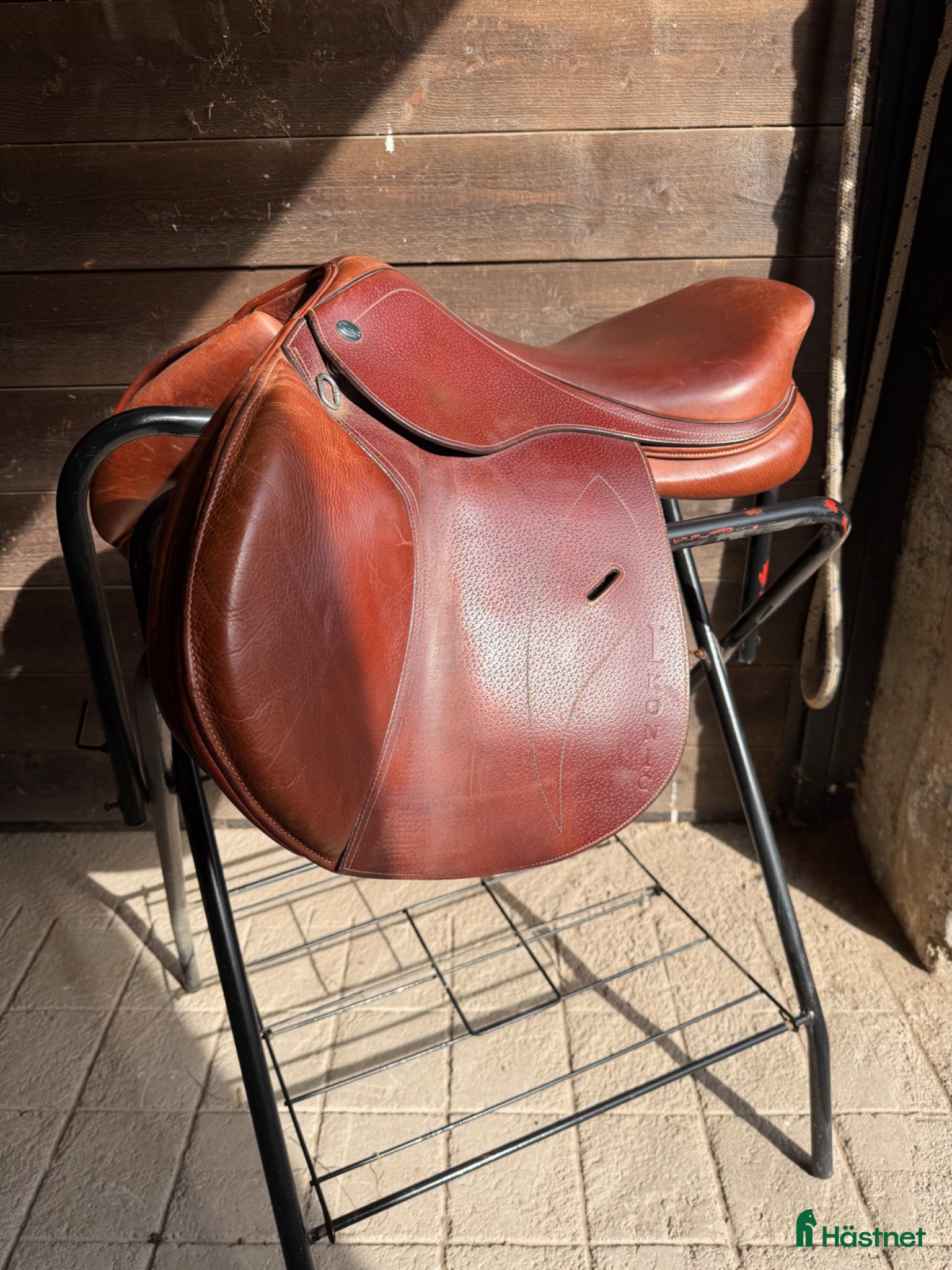 Sadlar hästutrustning Ikonic Hoppsadel  - Annons 1