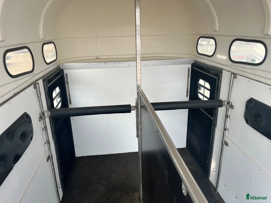 Hästtransporter  fordon & transport till salu: Forzab Classic SEH235XL momsad - Annons 2