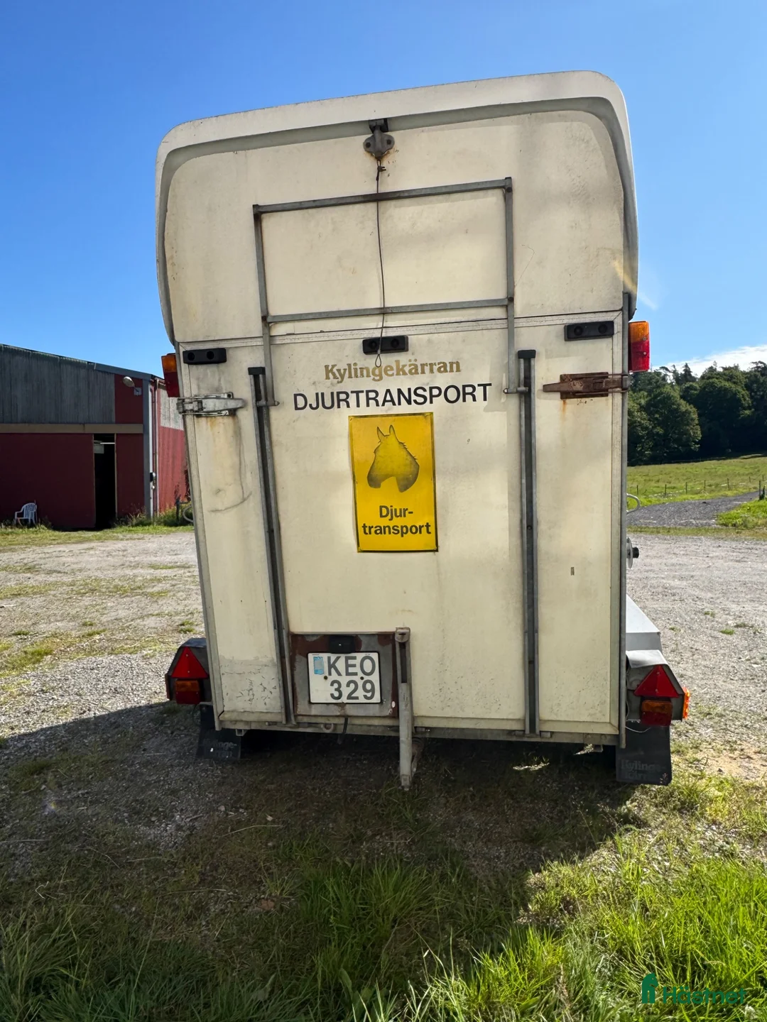 Hästtransporter  fordon & transport till salu: KyllingkärranApollo med frontutlastning nybes  - Annons 2