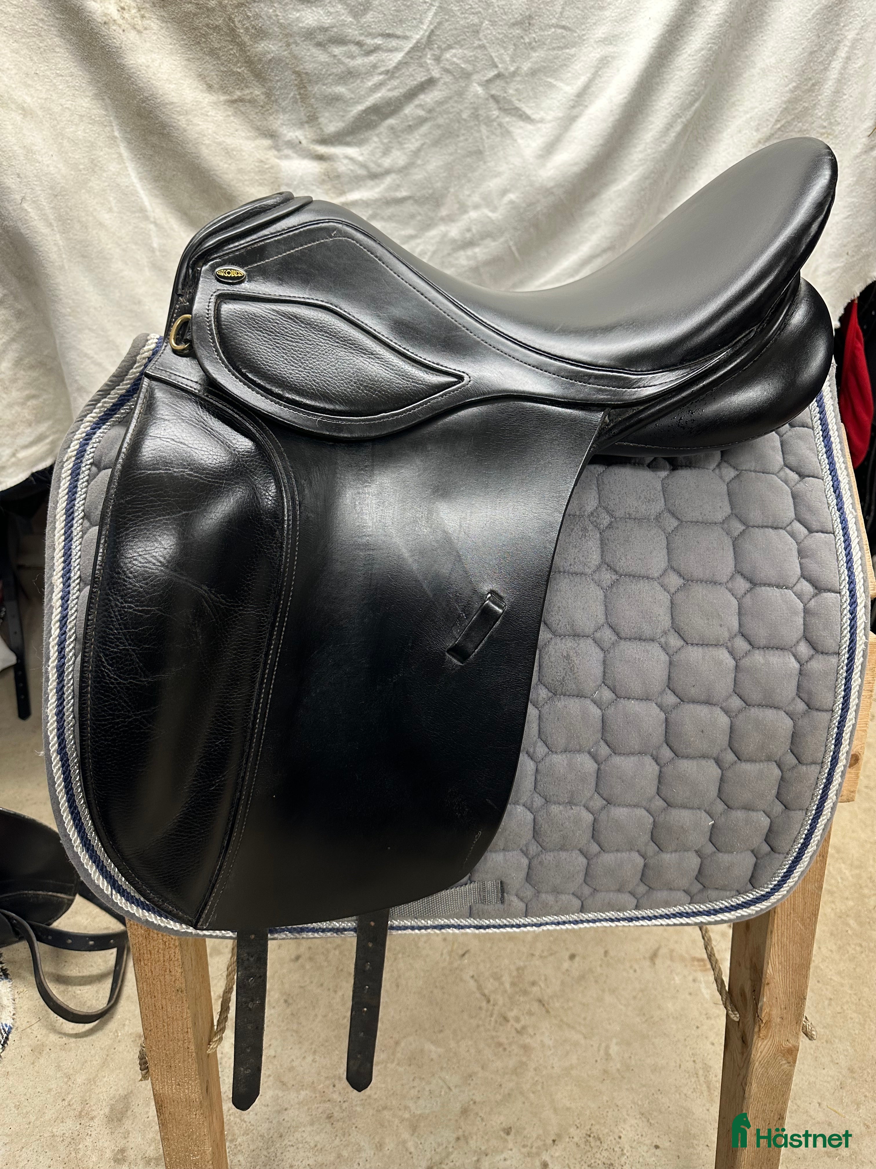 Sadlar hästutrustning till salu: Globus Clic  i Sala - Annons 2