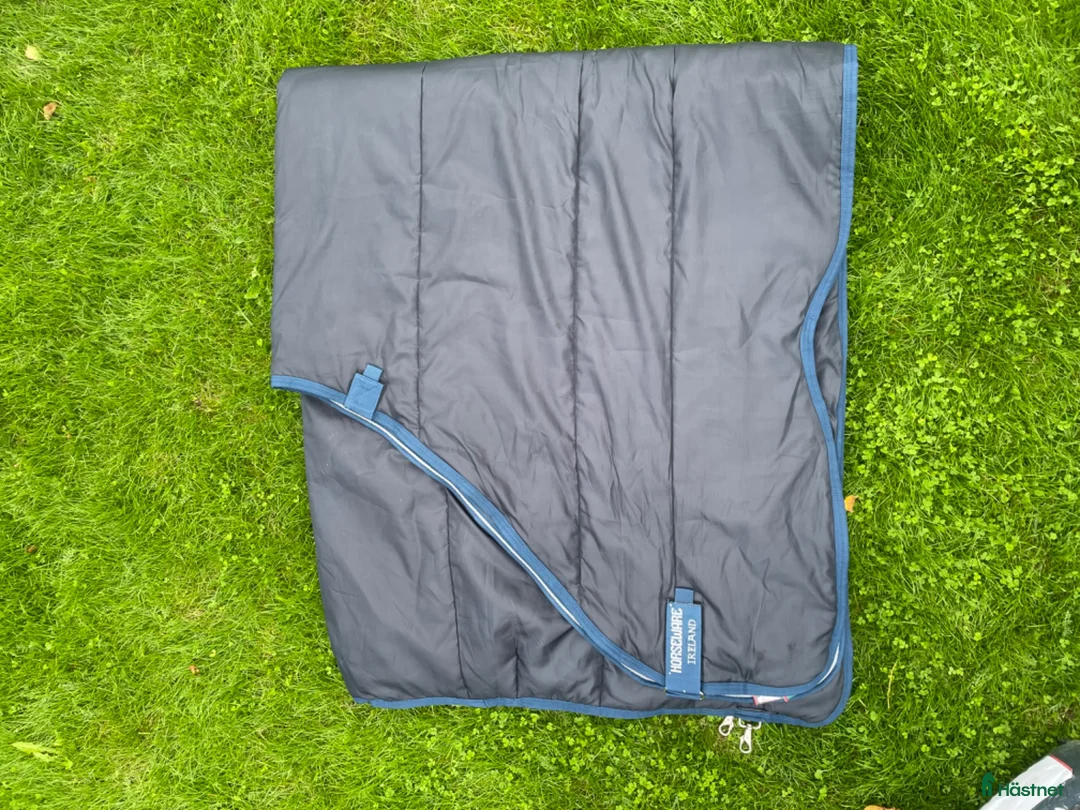 Täcken hästutrustning till salu: Horseware liner 300g - Annons 2