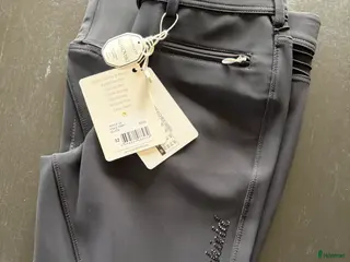 Ridbyxor ryttarutrustning till salu: Nya samsheild Adele storlek 32 - Annons 1