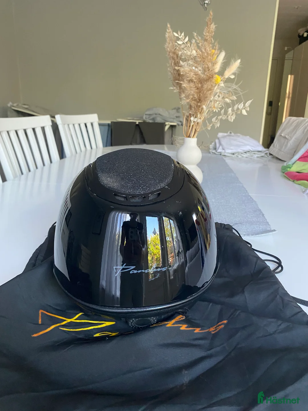 Hjälmar ryttarutrustning till salu: Pandrs hjälm i storlek 53-55 i Järna - Annons 2