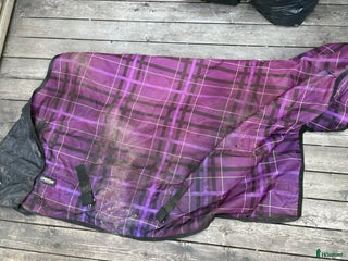 Täcken hästutrustning till salu: 0g täcke i Västra Frölunda - Annons 4