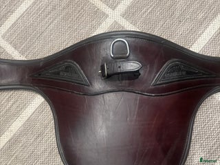 Sadeltillbehör hästutrustning till salu: Equiline magplatta/hopplatta i Vallentuna - Annons 2