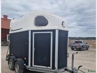 Hästtransporter fordon & transport till salu: Cheval Sadelkammare, alugolv, B-körkort - Annons 1