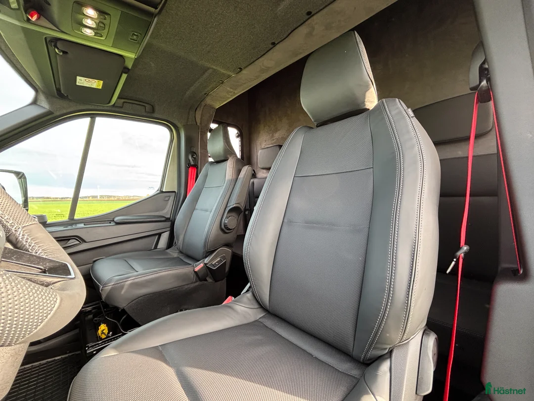Hästlastbilar  fordon & transport till salu: Horsepartner Equimax - Annons 2
