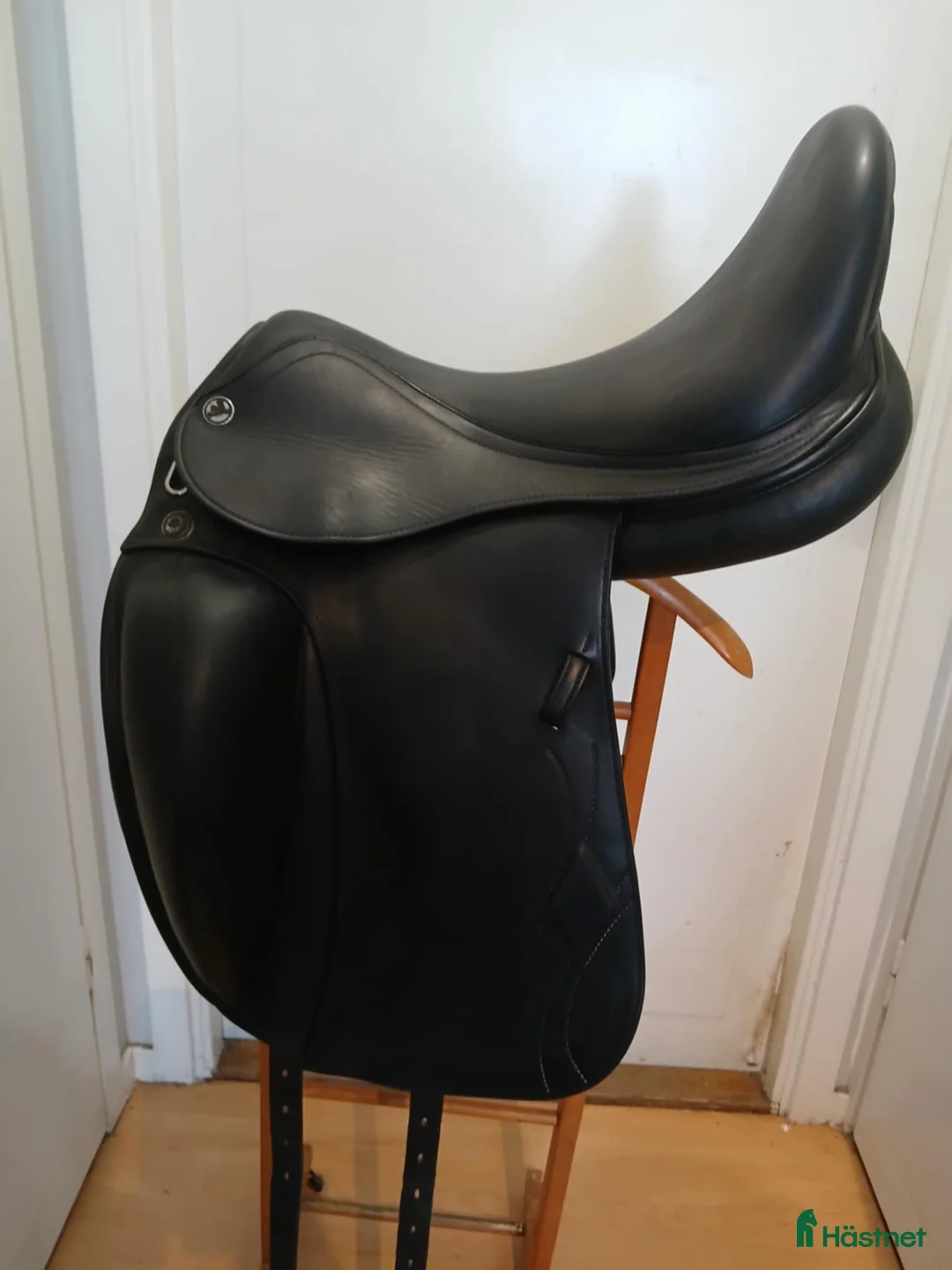 Sadlar hästutrustning till salu: Prestige Philosophy säljes förmånligt - Annons 1