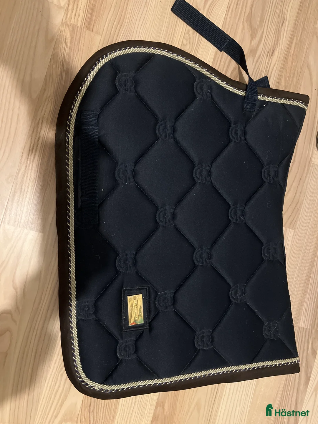 Schabrak & Vojlockar hästutrustning till salu: Equestrian Stockholm royal classic  i Åkersberga - Annons 1