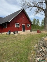  stallplats finnes: Stallplats och bete - Annons 2