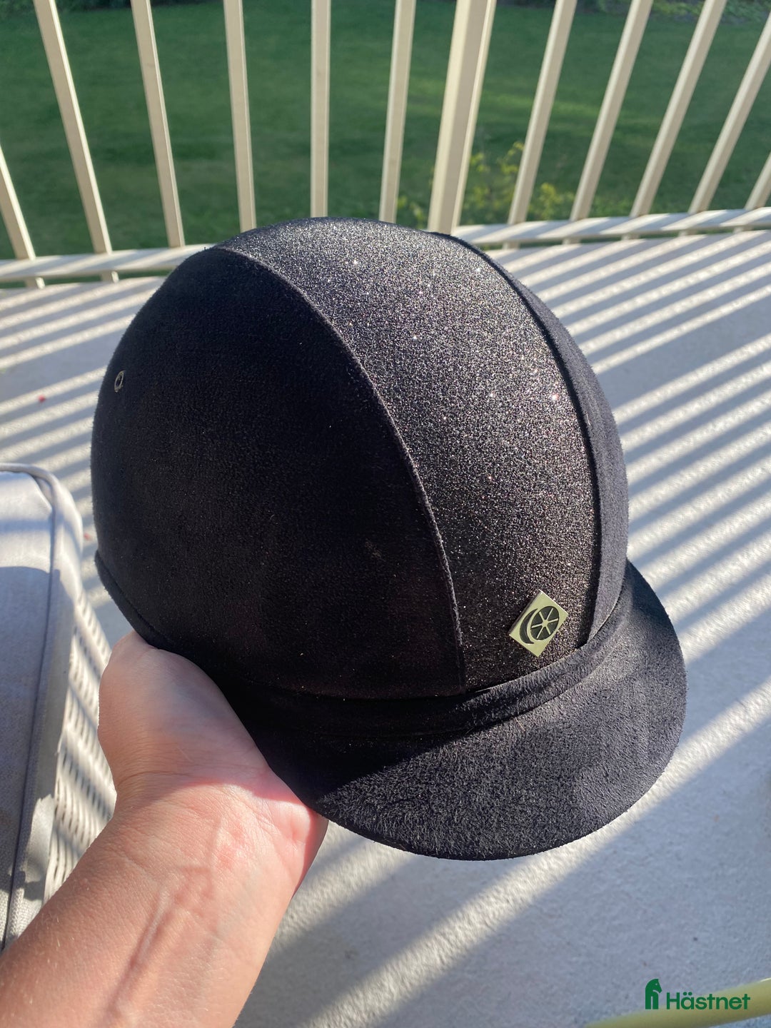 Hjälmar ryttarutrustning till salu: Charles Owen YR8 Sparkling svart i Eskilstuna - Annons 2