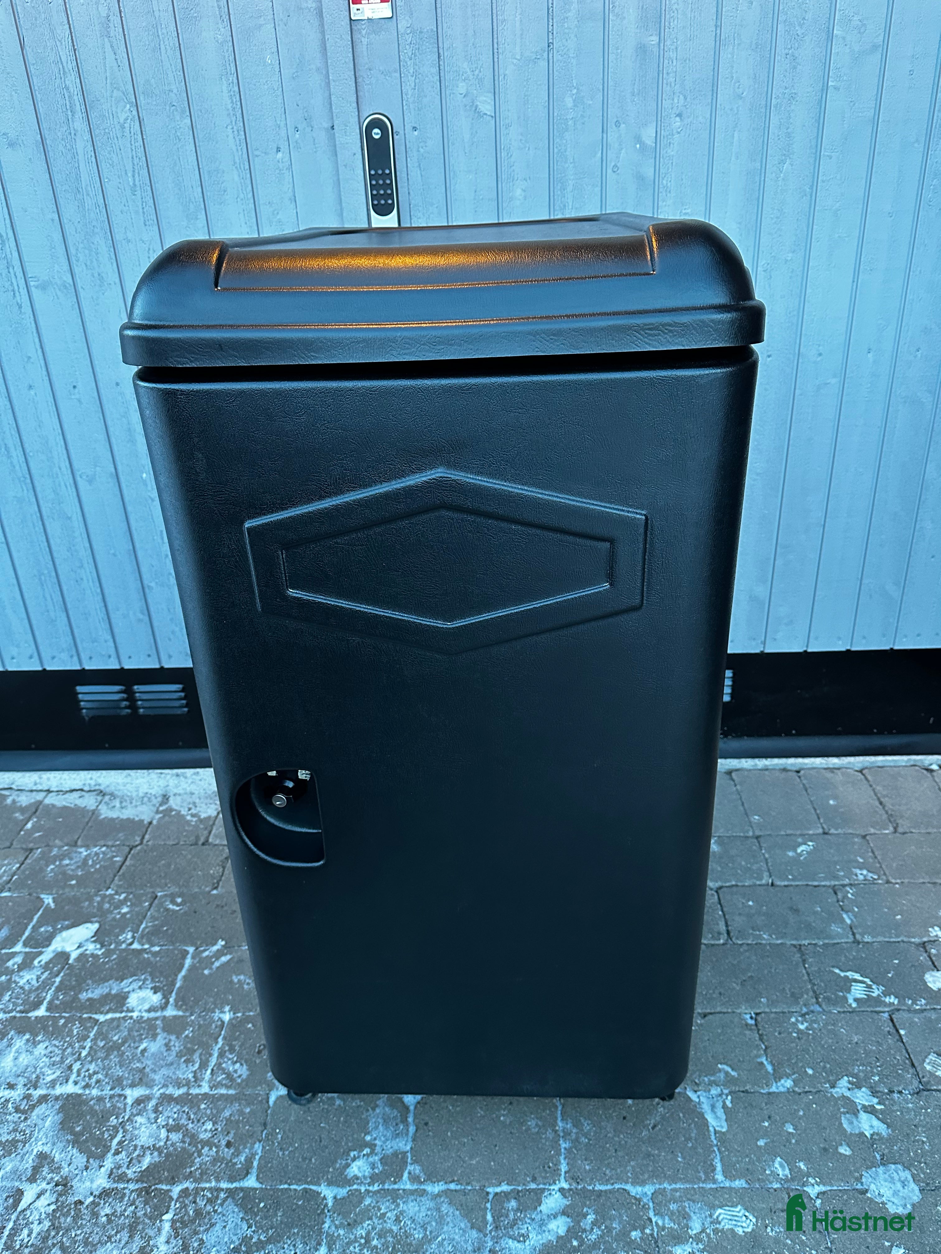 Övrig utrustning övrig utrustning till salu: Winnie sadelskåp i mycket bra skick! - Annons 1