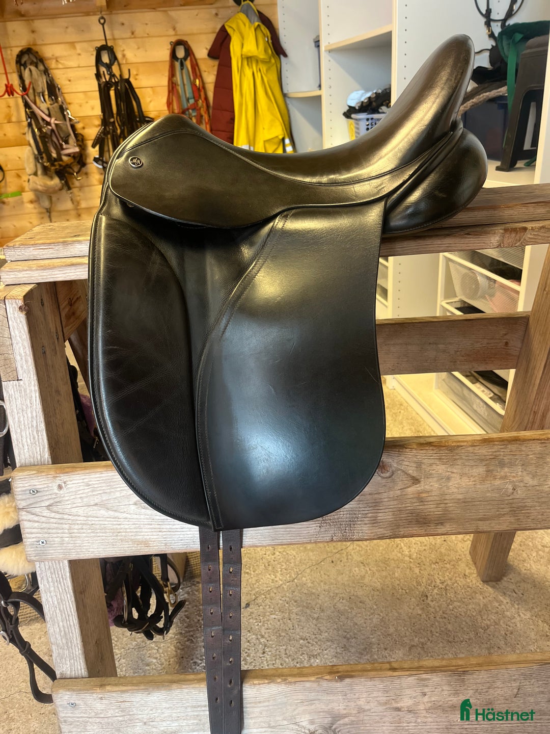 Sadlar hästutrustning till salu: Dressyrsadel i Diö - Annons 1