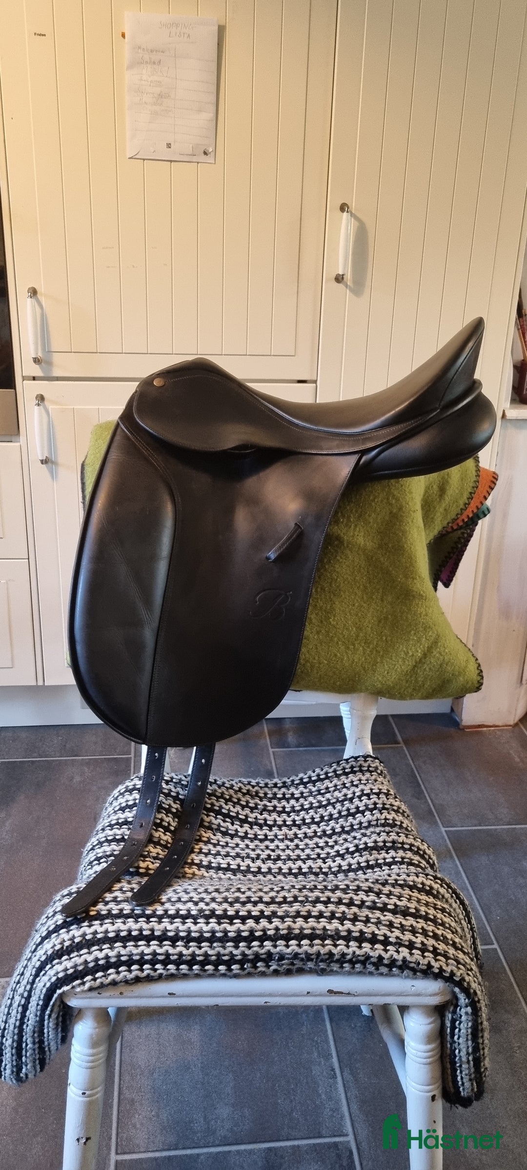 Sadlar hästutrustning till salu: Bates caprilli dressyrsadel 17" i Ljungbyhed - Annons 1