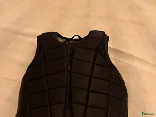 Säkerhetsvästar ryttarutrustning till salu: Racesafe väst i Bollnäs - Annons 3