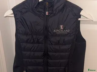 Jackor & Kavajer ryttarutrustning till salu: Kingsland väst i Täby - Annons 3