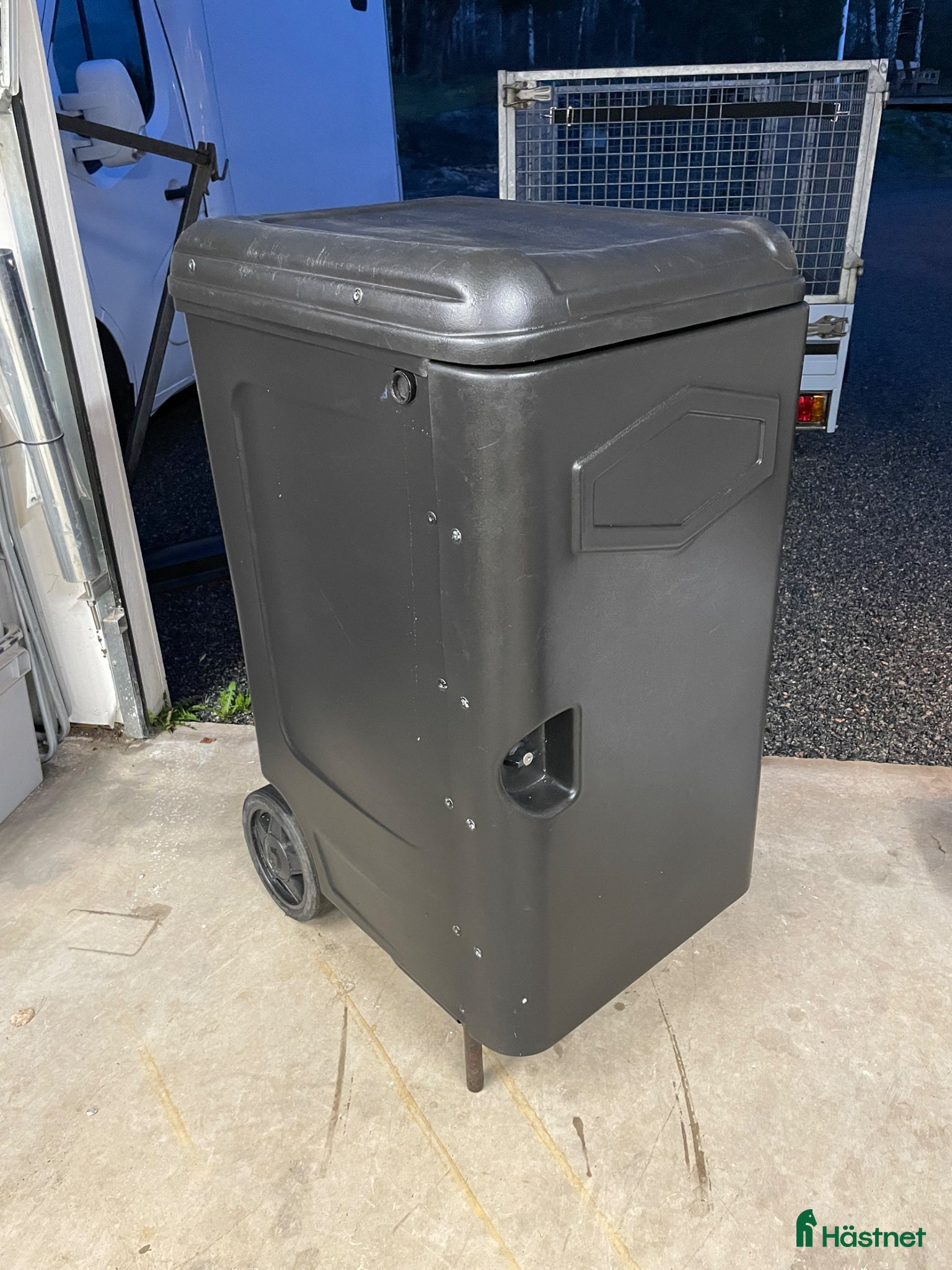 Stallinredning, stängsel & gård övrig utrustning till salu: Sadelskåp/tävlingsskåp - Annons 1