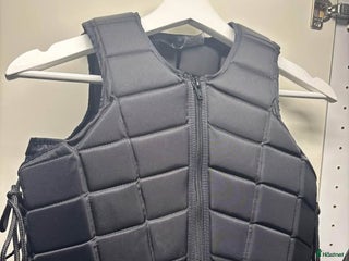 Säkerhetsvästar ryttarutrustning till salu: Säkerhetsväst Horselife M barn i Vetlanda - Annons 24