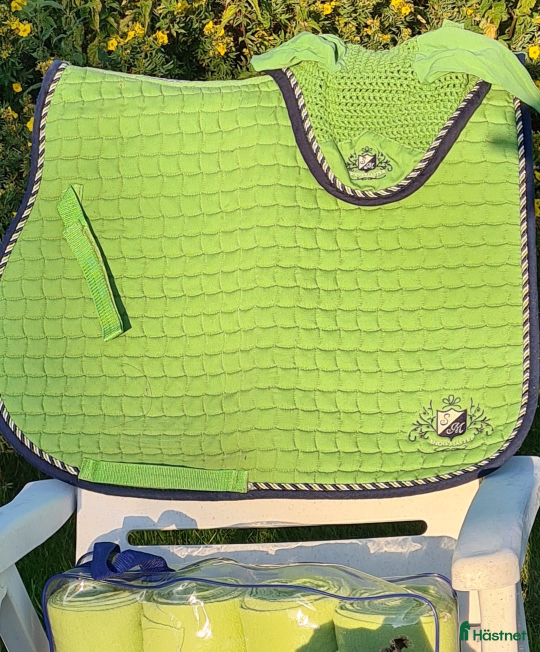 Schabrak & Vojlockar hästutrustning till salu: Showmaster set hopp full+ lindor och grimma i Rimbo - Annons 1