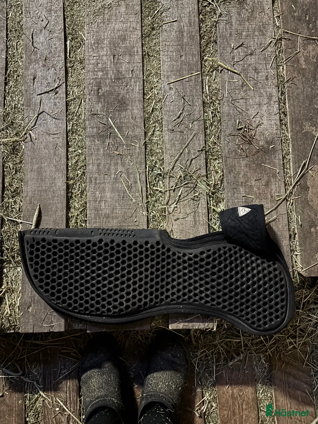 Sadeltillbehör hästutrustning till salu: Acavallo hexa pad  - Annons 1