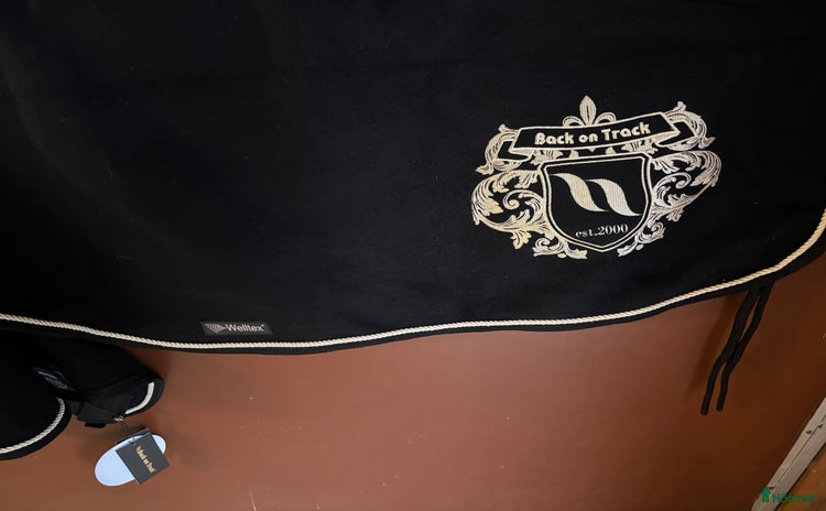 Täcken hästutrustning till salu i Alingsås - Annons 8