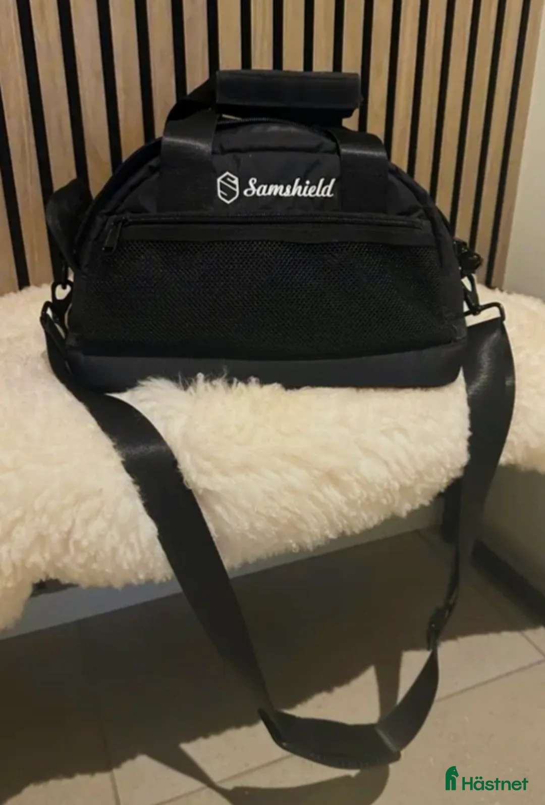 Hjälmar ryttarutrustning till salu: Miss Shield 2.0 Glossy Crystal Fabric - Annons 4