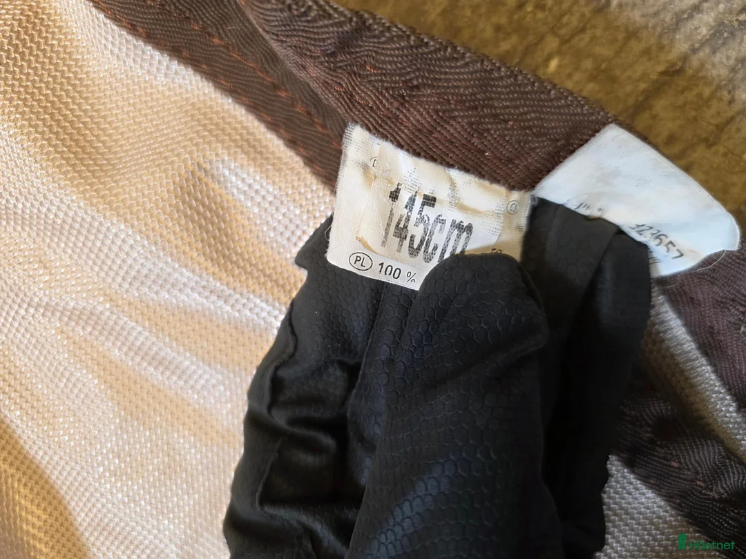 Täcken hästutrustning till salu: Flugtäcke 130 cm - Annons 2