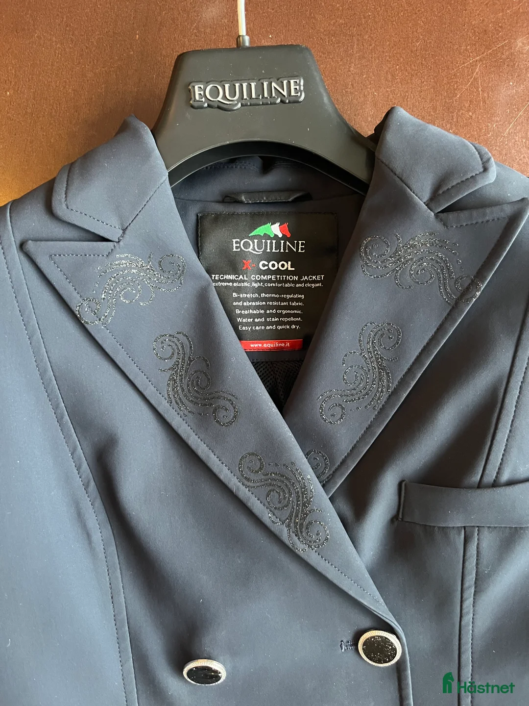 Jackor & Kavajer ryttarutrustning till salu: Superfin Equiline x-cool frack med bling  i Vallentuna - Annons 4