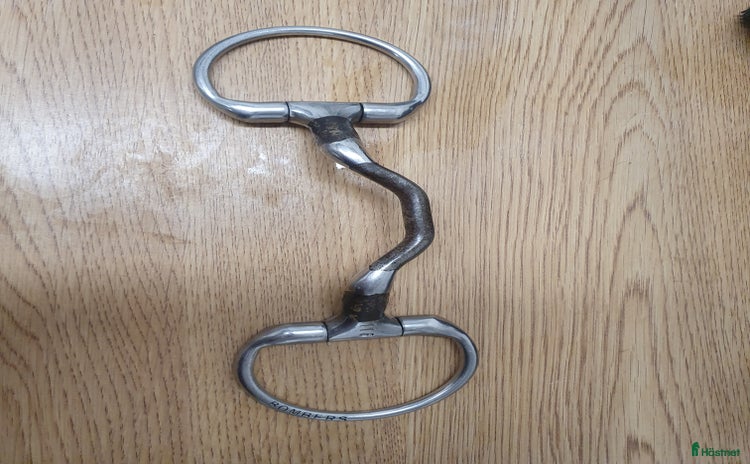 Bett hästutrustning till salu: Bombers Happy Tounge  i Skövde - Annons 3