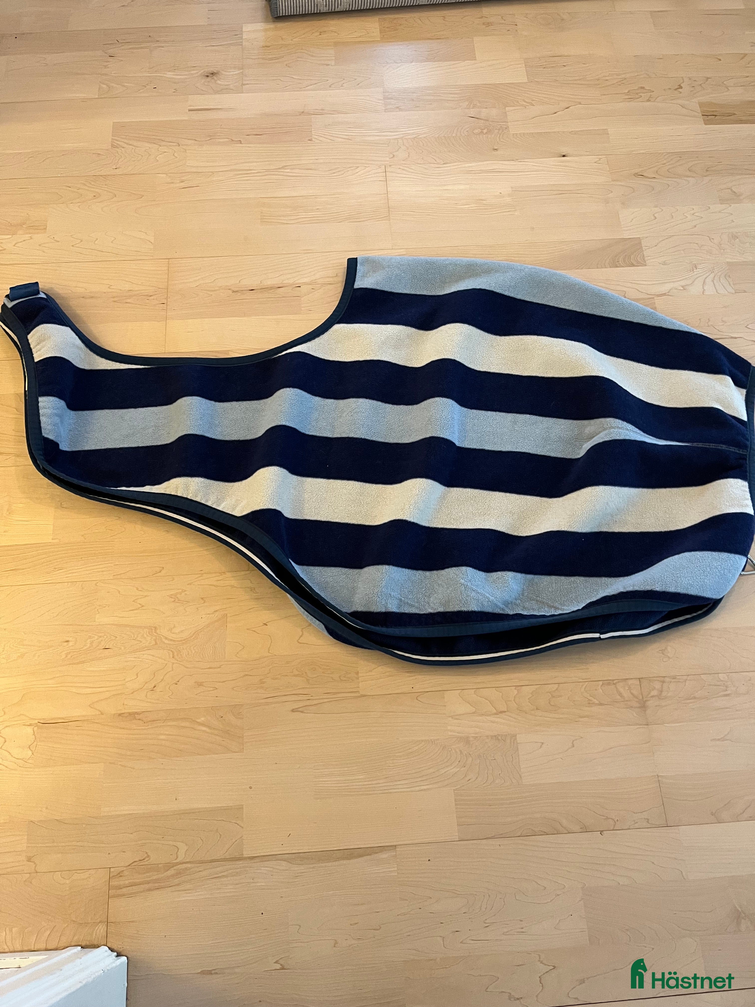 Täcken hästutrustning Horsewear Amigo ländtäcke i Svalöv - Annons 3