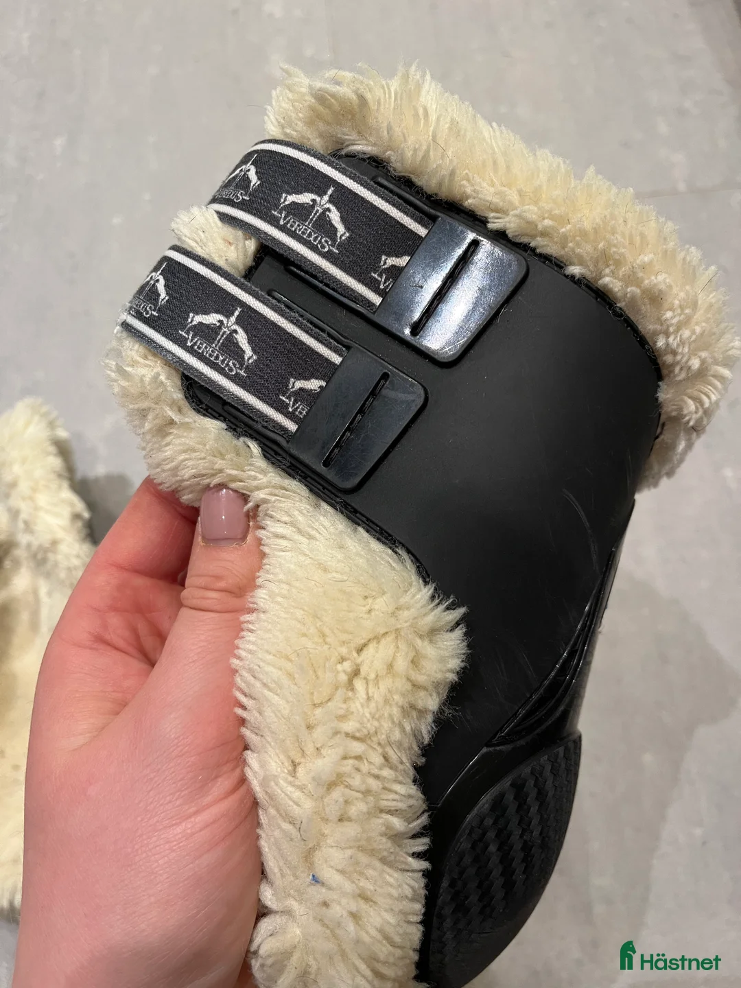 Benskydd hästutrustning till salu: Fina Veredus bakskydd - Annons 4