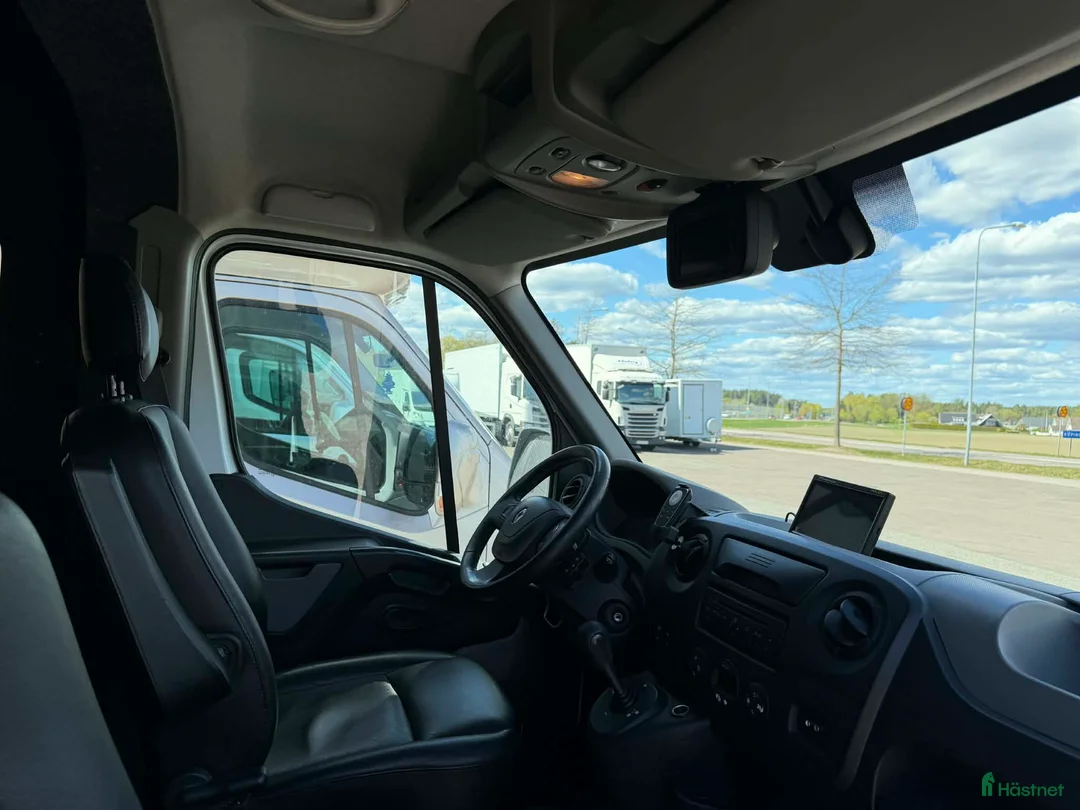 Hästlastbilar  fordon & transport till salu: Perfekt meetingbuss 5 säten och sovplatser! - Annons 6