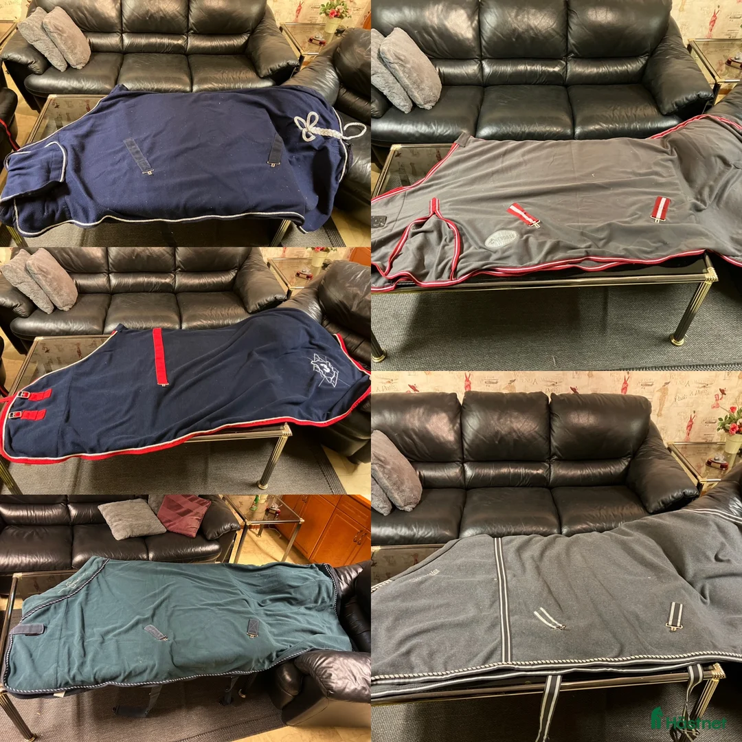 Täcken hästutrustning till salu: Fleecetäcken i fint skick storlek 155 - Annons 1