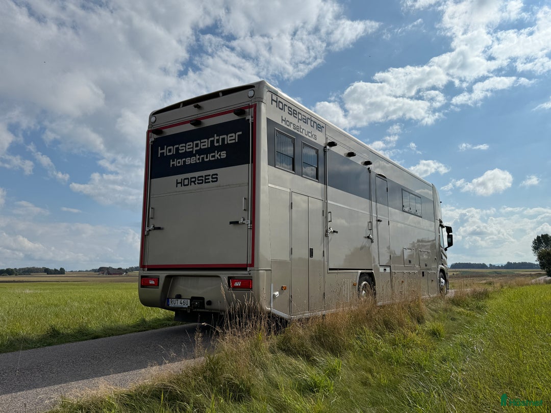 Hästlastbilar  fordon & transport till salu: Exklusiv 6-hästars Scania hästlastbil Horsepartner i Laholm - Annons 6