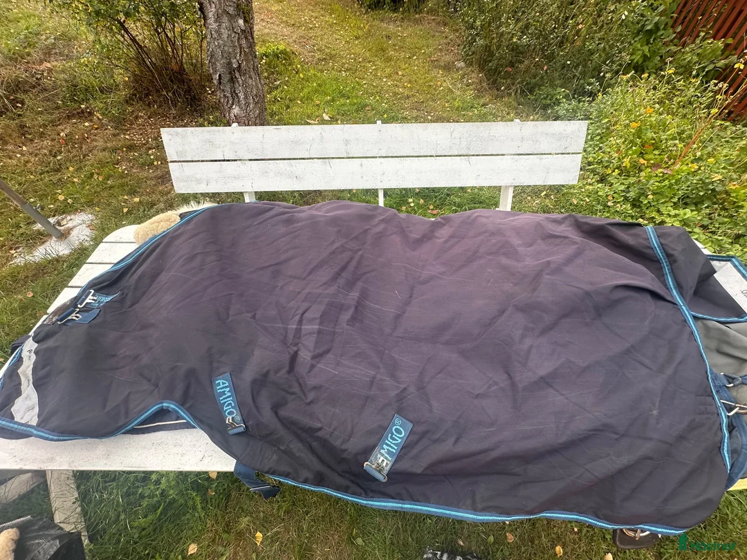 Täcken hästutrustning till salu: Två amigo Horseware täcken  - Annons 2