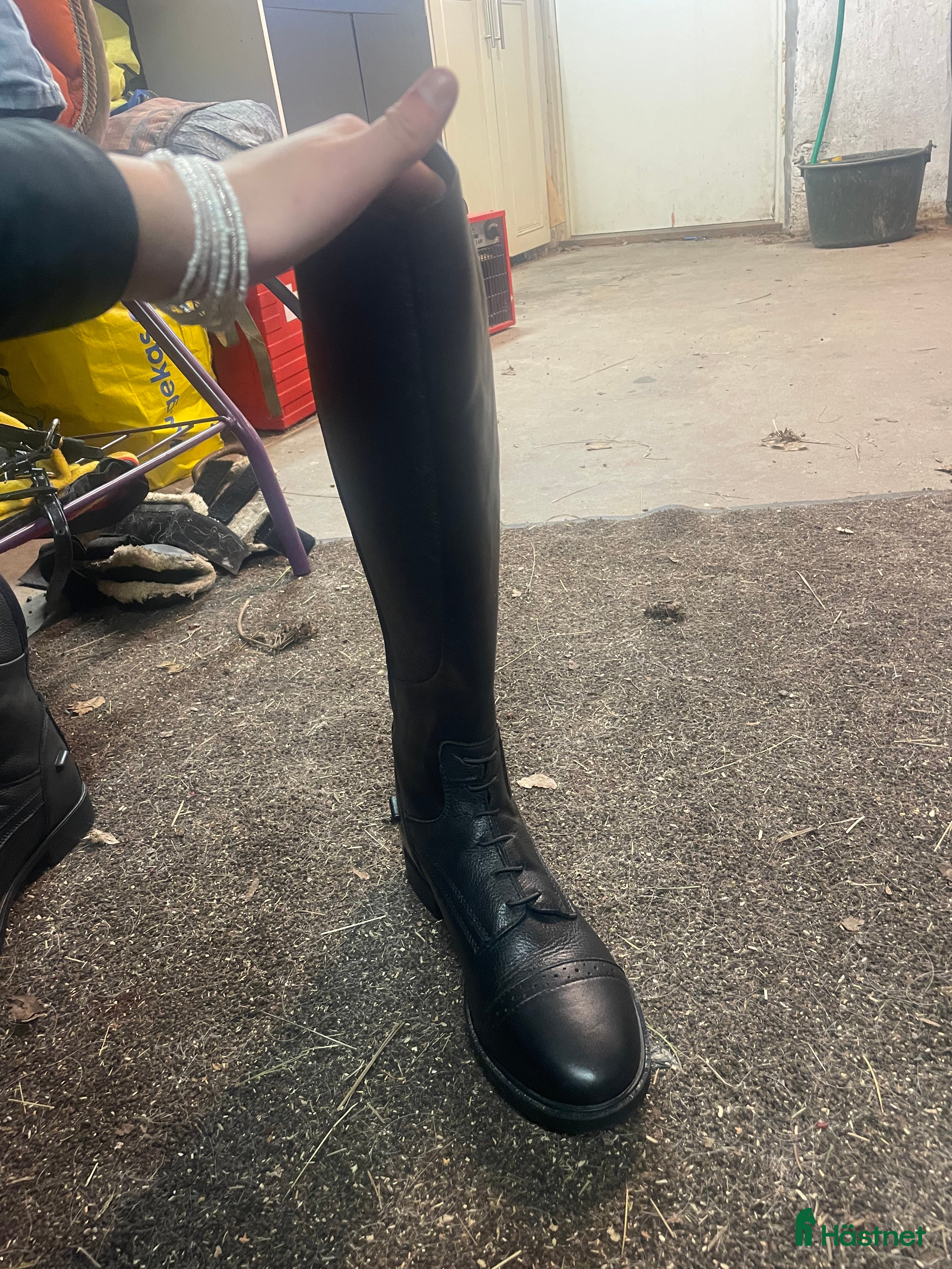 Ridstövlar ryttarutrustning till salu: Ridstövlar  i Falun - Annons 16