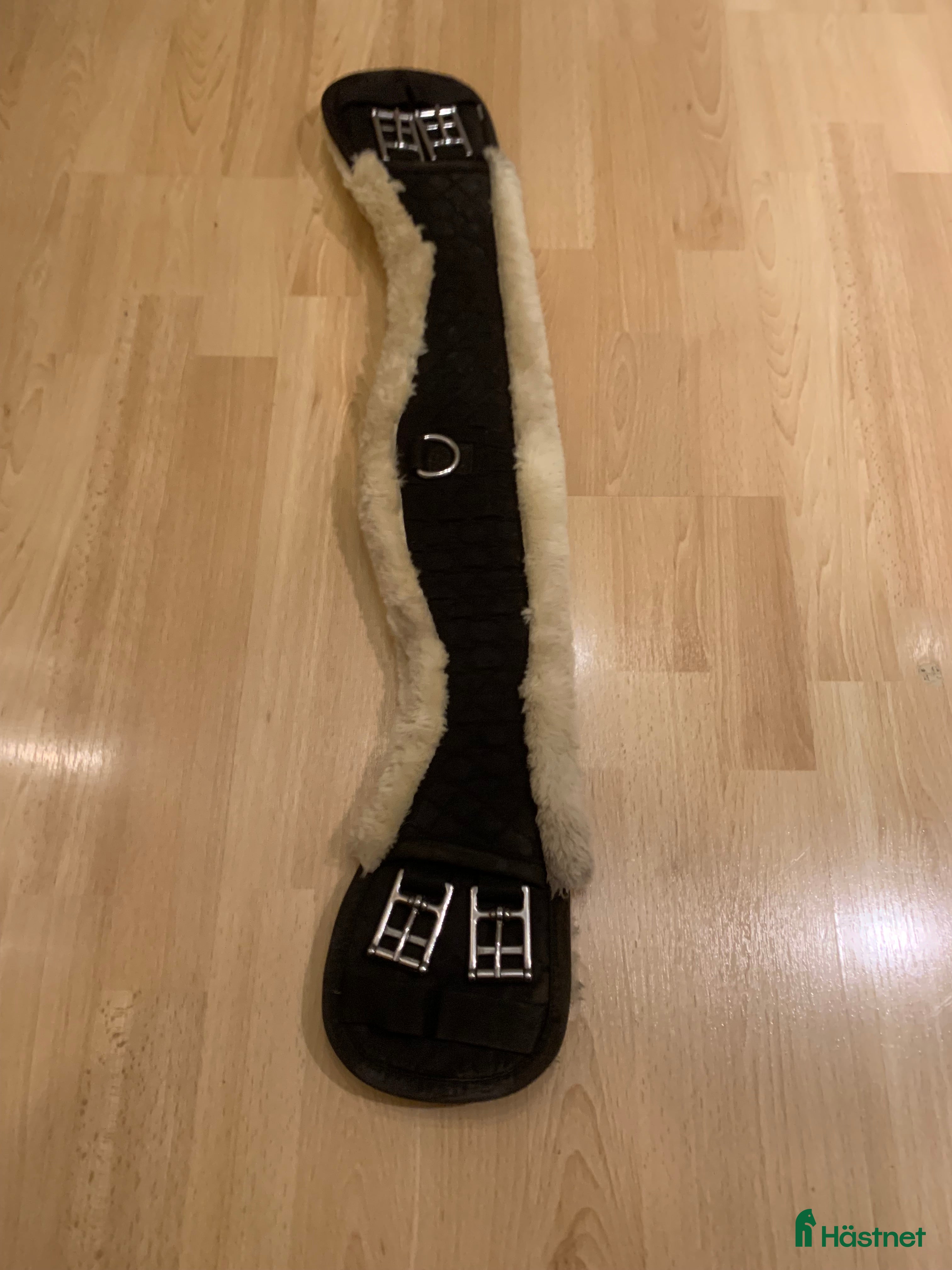 Sadeltillbehör hästutrustning till salu: Dressyrgjord med fluff 70 cm i Lycke - Annons 5