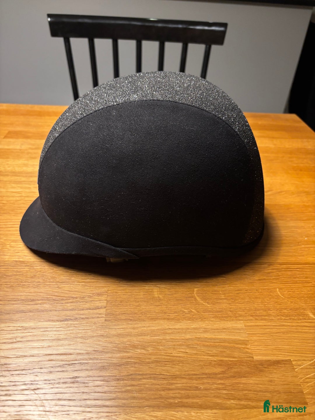 Hjälmar ryttarutrustning till salu: Ridhjälm YR8 Sparkling i Hjälteby - Annons 4