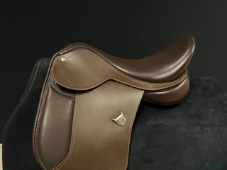 Sadlar hästutrustning till salu: Helt ny Bates dressyr i Borlänge - Annons 17