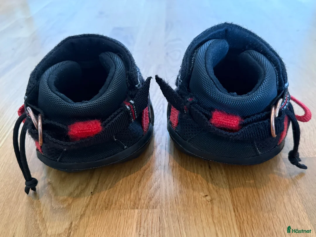 Övrig Hästutrustning hästutrustning till salu: Equine fusion Ultra hovboots strl 13S - Annons 2