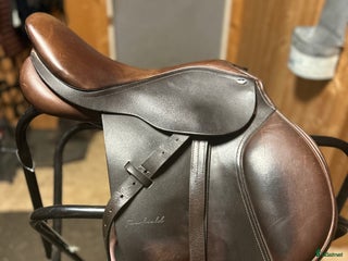 Sadlar hästutrustning till salu: Fairfield hoppsadel i Strömstad - Annons 5