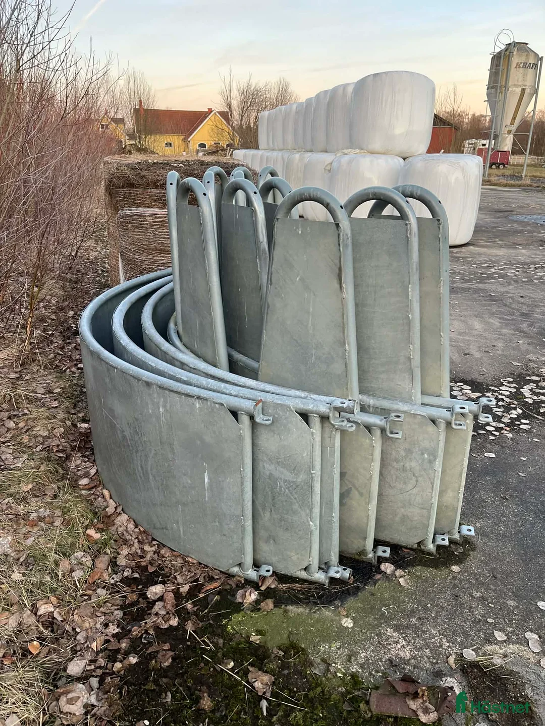 Stallinredning, stängsel & gård övrig utrustning till salu: Foderhäckar i Vinslöv - Annons 1