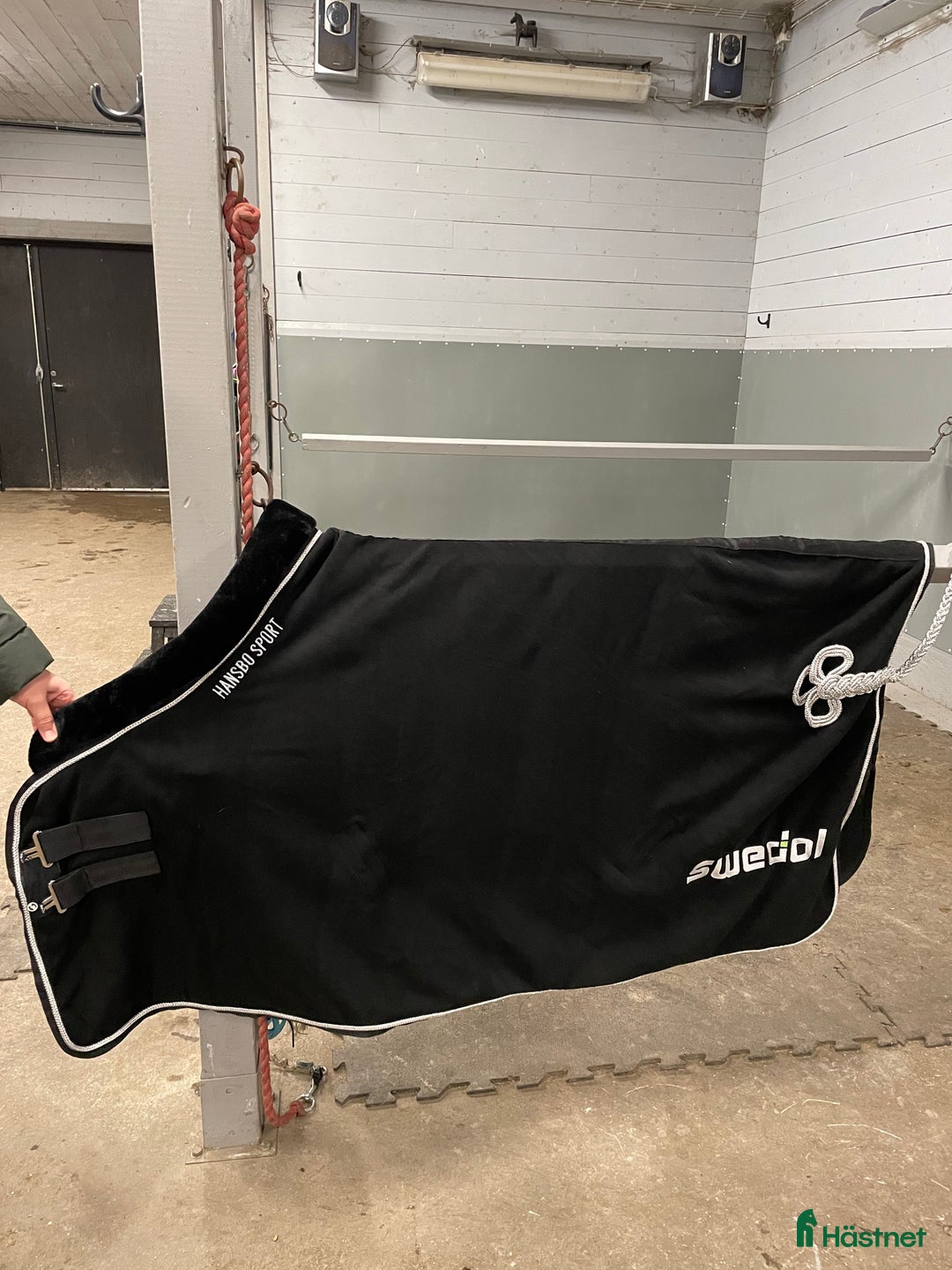 Täcken hästutrustning till salu: Säljer helt nytt superfint fleecetäcke - Annons 1